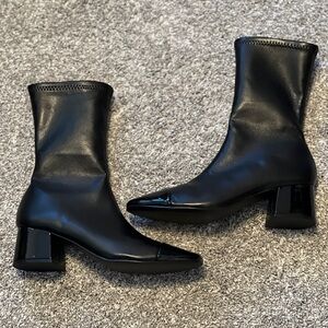 SOLD Brand New Steve Madden Elisha Toe cap boots